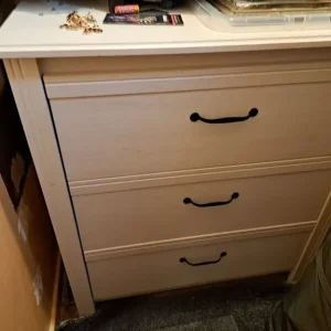 White chest of drawers - Image 2