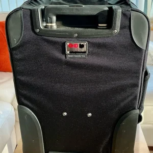 Think Tank V3 Airport Security Messenger Camera Bag, As New - Image 3