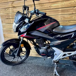 Honda CB125f CBF125 / 2020 model / just 7.6k miles - Image 3