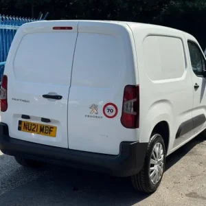 2021 Peugeot Partner 1.5 BlueHDi Panel Van SWB - Image 6