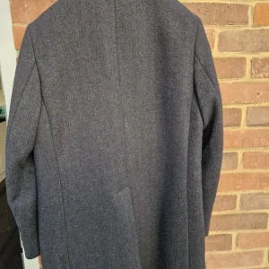 Men's knee-length coat - Size large - Image 4