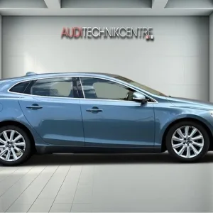 2013 Volvo V40 D2 SE Lux Hatchback Diesel Manual - Image 7