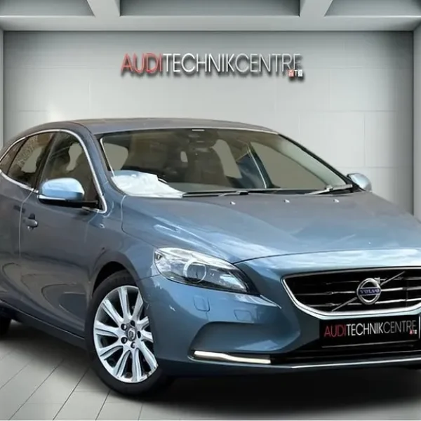 2013 Volvo V40 D2 SE Lux Hatchback Diesel Manual