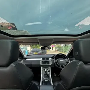 2015 Land Rover Range Rover Evoque 2.0 TD4 SE Tech 4WD Euro 6 (s/s) 5dr ESTATE Diesel Manual - Image 2