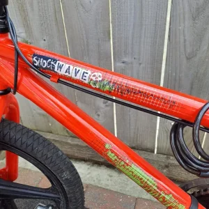 Bike Shockwave (Inc, lock & helmet) - Image 5