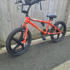 Bike Shockwave (Inc, lock & helmet)