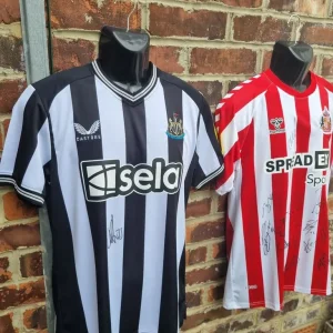 BOBBY CHARLTON HAND SIGNED - Image 8