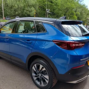 2019 Vauxhall Grandland X SPORT NAV S/S Hatchback Petrol Manual - Image 4
