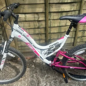Avigo girls bike - Image 2