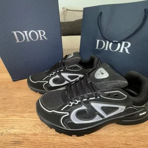 Dior b30 triple blacks - Image 2