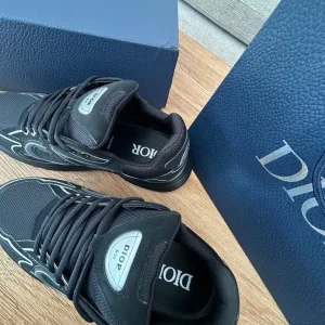 Dior b30 triple blacks - Image 3