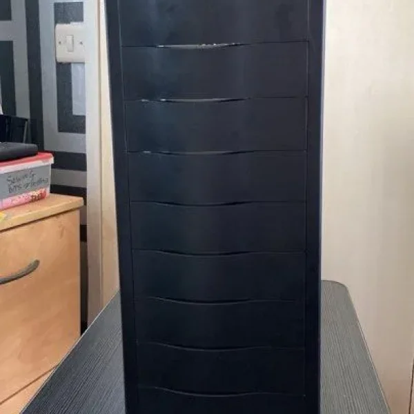 new black 8 bay Server case