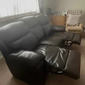 3 seater brown leather sofa with double recliner - Image 4