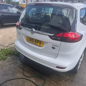 7 seater car (ULEZ compliant) - Image 3