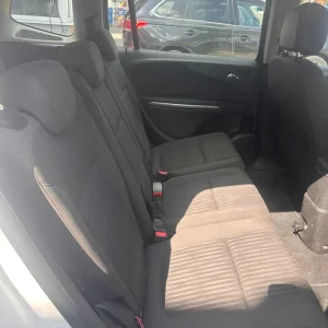 7 seater car (ULEZ compliant) - Image 5