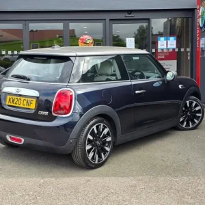 2020 MINI Hatch 1.5 Cooper Exclusive II 3dr Hatchback Petrol Manual - Image 7