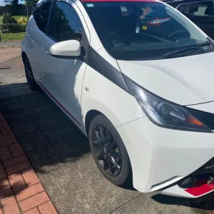 Toyota Aygo 2017 manual hatchback 5-door - Image 6