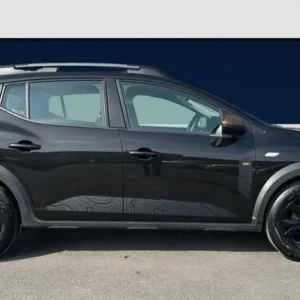 2024 Dacia Sandero Stepway 1.0 TCe Extreme 5-door Manual SUV - Image 2