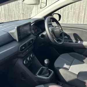 2024 Dacia Sandero Stepway 1.0 TCe Extreme 5-door Manual SUV - Image 6