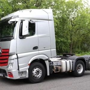 Mercedes Actros 2548 Streamspace 6x2 Rear Lift Tractor (2015) - Image 4