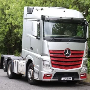Mercedes Actros 2548 Streamspace 6x2 Rear Lift Tractor (2015) - Image 5