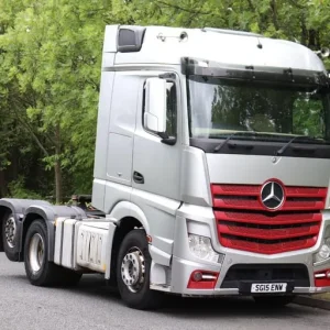 Mercedes Actros 2548 Streamspace 6x2 Rear Lift Tractor (2015) - Image 6