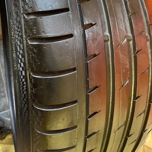 Continental tyre 255/35zr 19 contiSport contact 3
