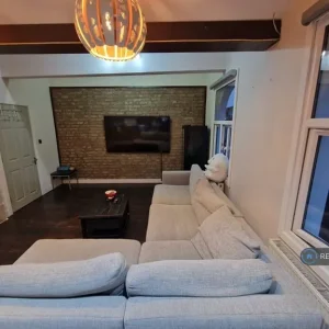 1 bedroom flat in Fakenham, North Norfolk - Image 7