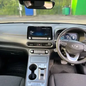 2023 Hyundai KONA Electric 5-door SUV with all the smart features - Image 8