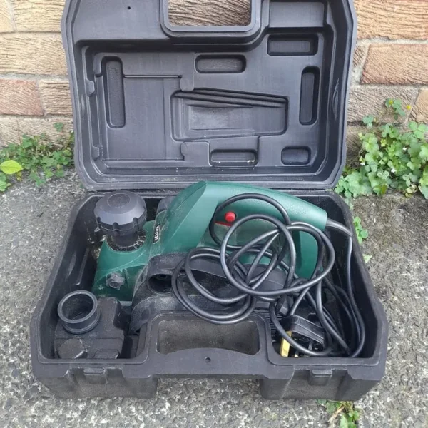 Electric wood planer and circular saw