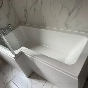 L shape bathtub 1700x850 with side panels and easy-clean screen - Image 2