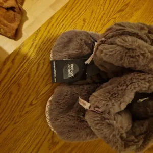 Slippers Grey Bedroom Athletics size 7-8 Brand New with Tags - Image 2