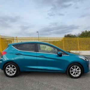 2017 Ford Fiesta 1.0T EcoBoost Zetec Euro 6 (s/s) 5dr HATCHBACK Petrol Manual - Image 7