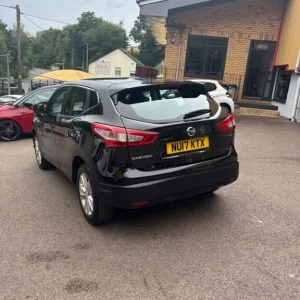 2017 Nissan Qashqai DCI ACENTA SMART VISION Hatchback Diesel Manual - Image 4