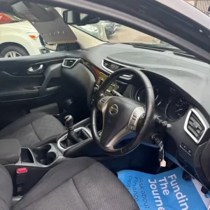 2017 Nissan Qashqai DCI ACENTA SMART VISION Hatchback Diesel Manual - Image 8