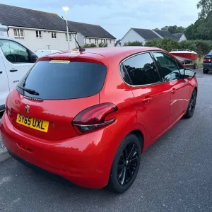 2015 Peugeot 208 1.2 petrol hatchback - Image 3