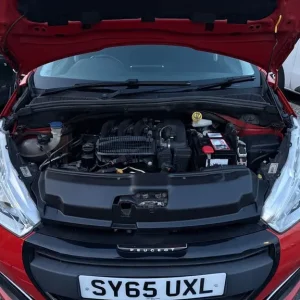 2015 Peugeot 208 1.2 petrol hatchback - Image 5