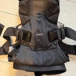 Baby Bjorn One Mesh carrier