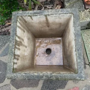 Grand Vintage Cotstone A1 Planter - Image 6
