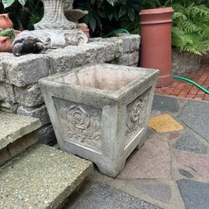 Grand Vintage Cotstone A1 Planter