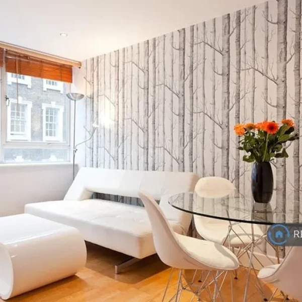 1 bedroom flat in Malmesbury, Wiltshire