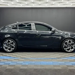 2014 Vauxhall Insignia 2.0 CDTi SRi VX Line Nav Auto Diesel Hatchback - Image 4