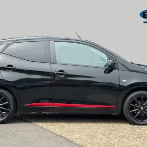 Toyota Aygo 1.0 VVT X-Press 5-door Hatchback - Image 4