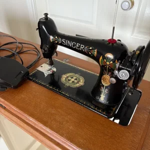 1916 Singer 66 with Lotus decal in cabinet - Image 2