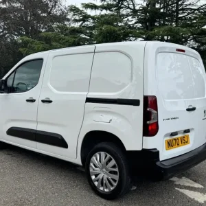 2020 Peugeot Partner 1.5 BlueHDi 1000 Professional Standard Panel Van SWB Euro 6 (s/s) 5dr PANEL ... - Image 5