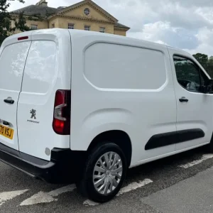 2020 Peugeot Partner 1.5 BlueHDi 1000 Professional Standard Panel Van SWB Euro 6 (s/s) 5dr PANEL ... - Image 7