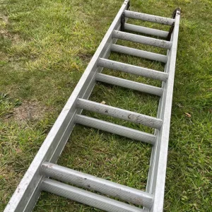 Extending Ladders Max Height 16’6” - Image 3