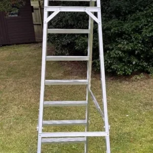 Lyte Class 1 MagnaStep Aluminium Stepladder 7 Tread - Image 2