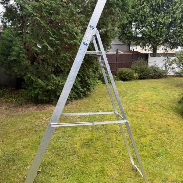 Lyte Class 1 MagnaStep Aluminium Stepladder 7 Tread
