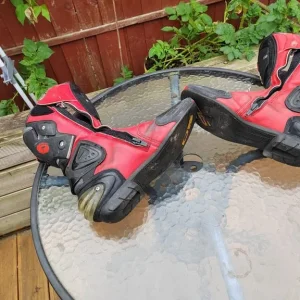 East London Motorcycle Clothing – ALL TYPES – SEE PHOTOS – EAST LONDON - 333 - Image 2